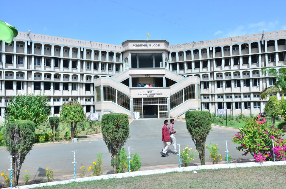 Dav Burhar Public School