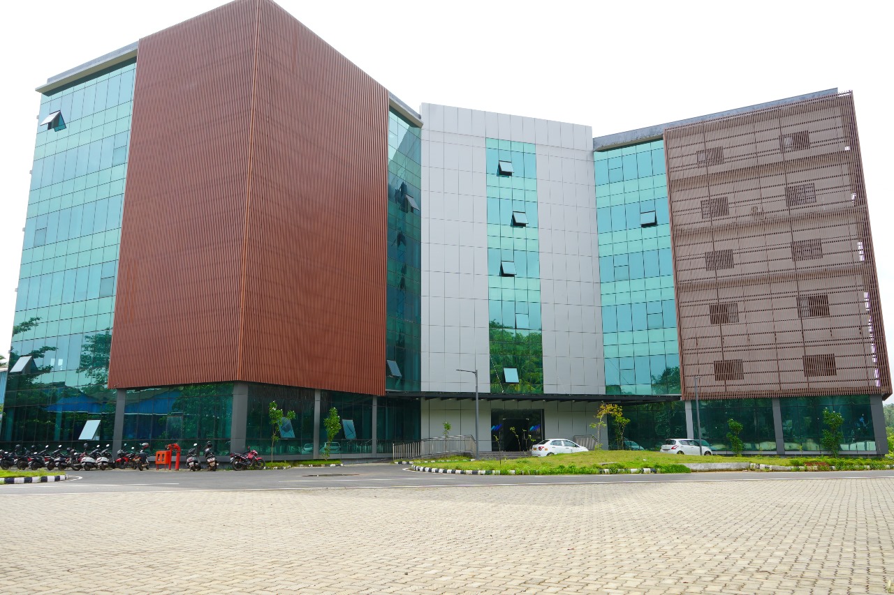 iNDIAN INSTITUTE OF DIGITAL TECHNOLOGY