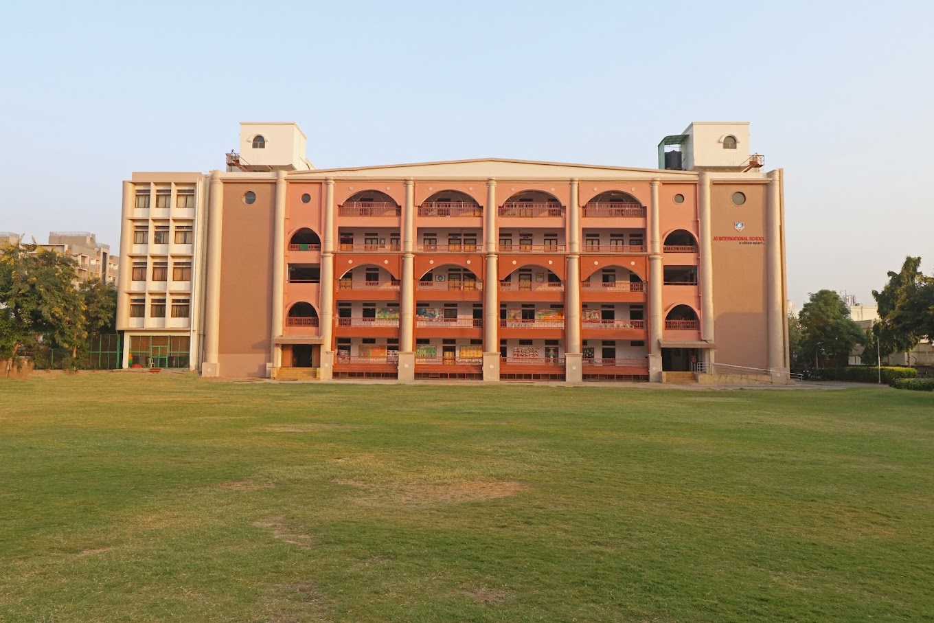 JG International School
