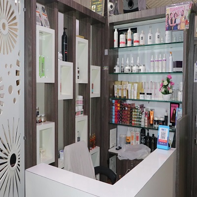 Rafi\'s Unisex Salon And Academy